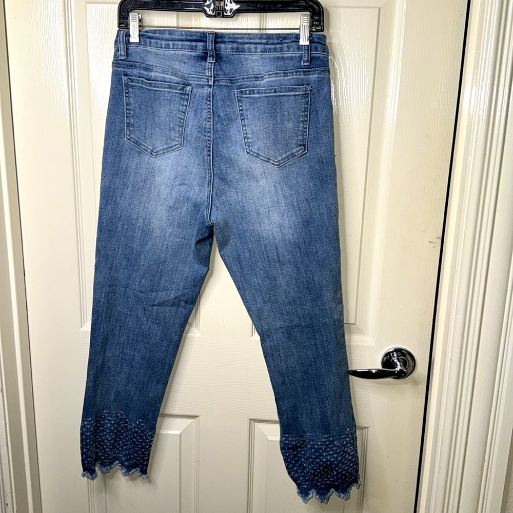 Baccini Premium Cropped Denim - Picture 4 of 4